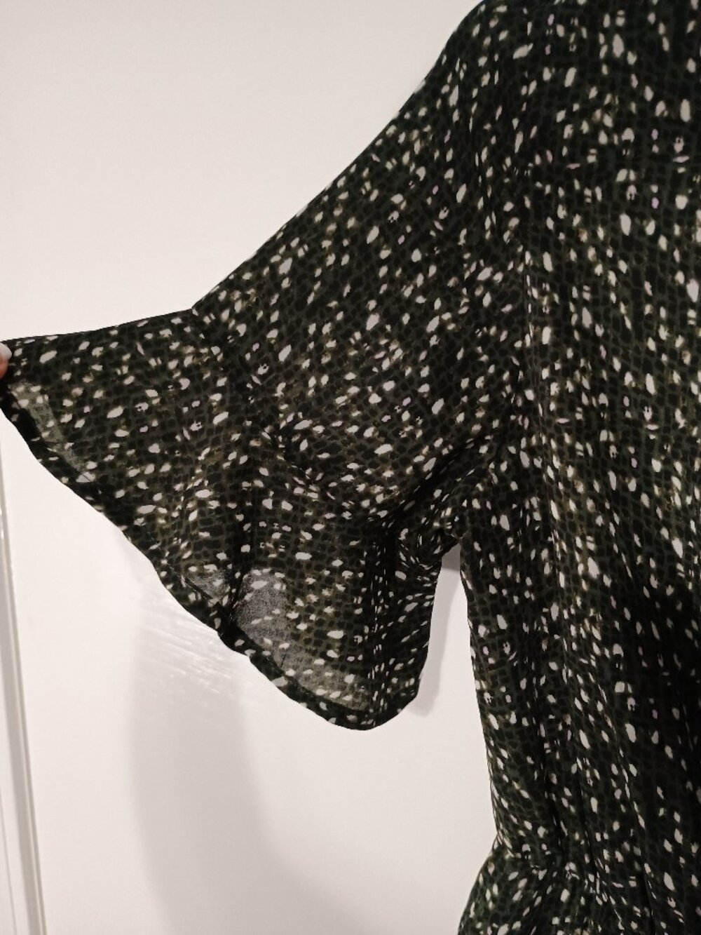 Mossimo Olive Green Abstract Print Faux Wrap Flutter Sleeve Dress M - Picture 8 of 10